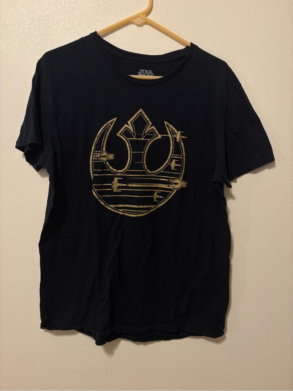Star Wars Men's Black Tee with Gold Rebel Alliance Emblem